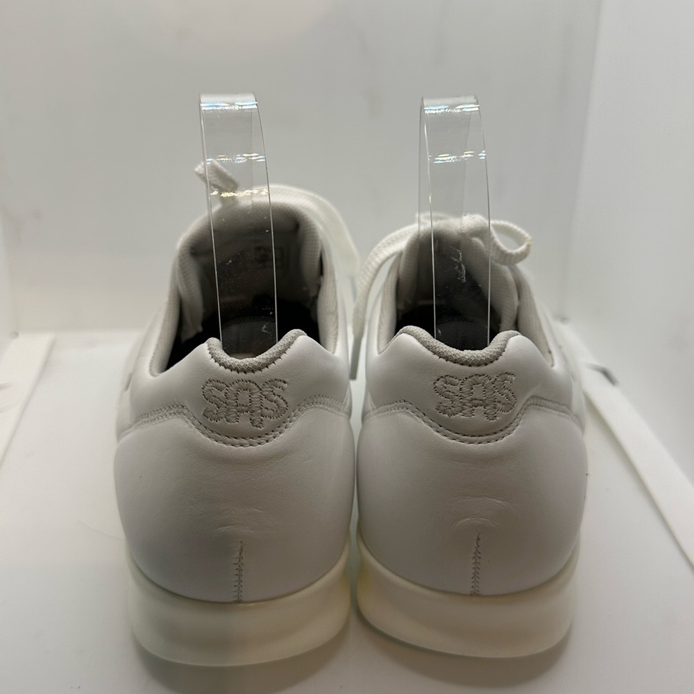 SAS White Sneakers - Picture 3 of 6